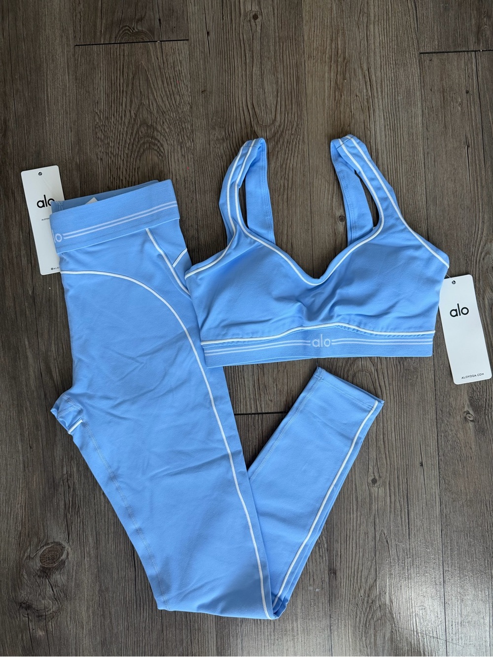 Alo Crystal Clear Blue Heart Throb Set
